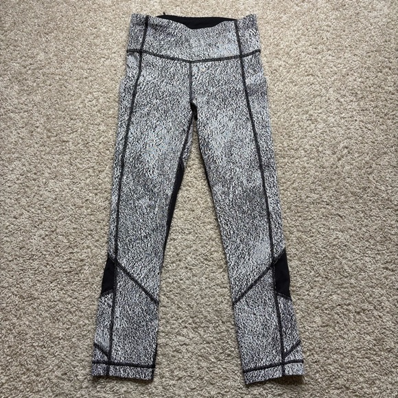 Lululemon Pace Rival Crop - Picture 1 of 4